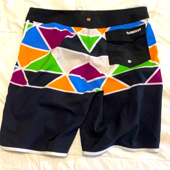 Quiksilver board shorts - Picture 2 of 2